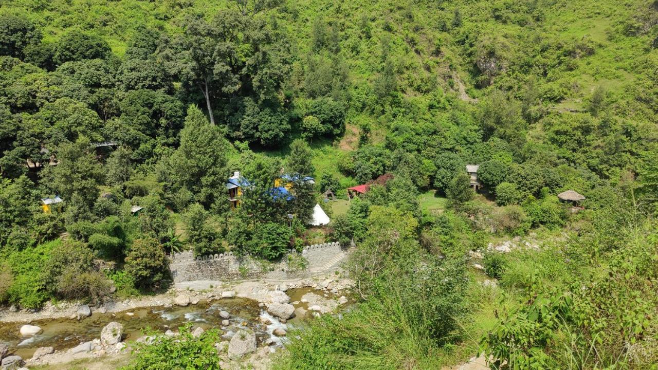 Hobo Huts By The Riverside Panuānaula Exterior photo