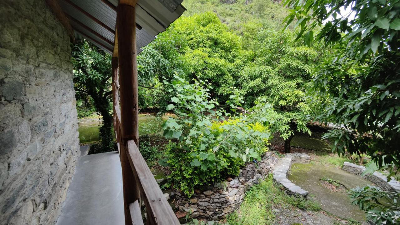Hobo Huts By The Riverside Panuānaula Exterior photo